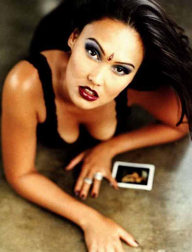 tia carrere