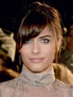 Amanda Peet